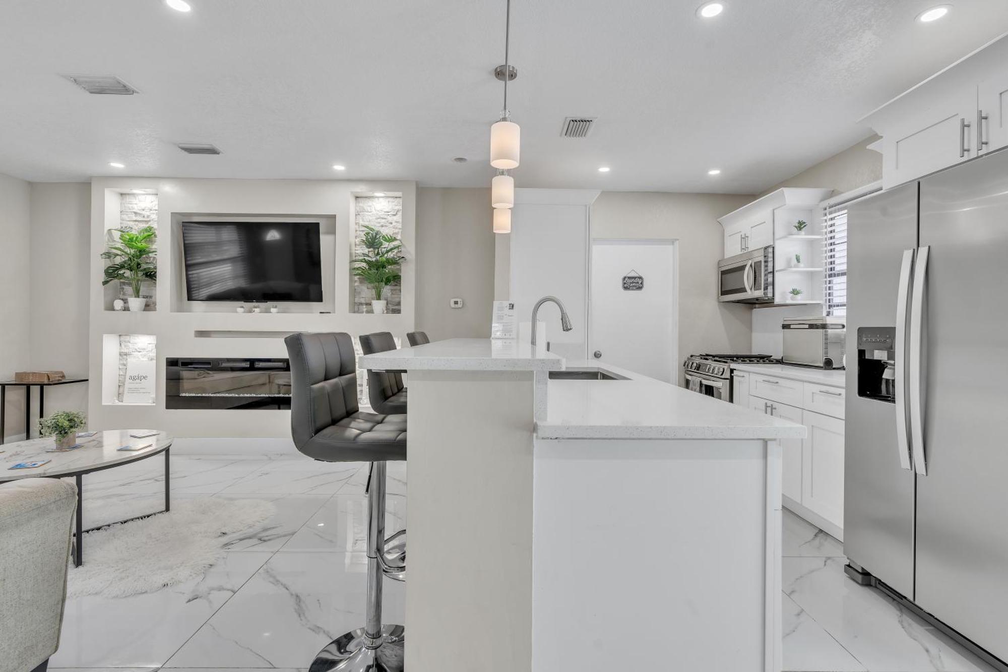 Stunning Modern Home In Tampa With Pool - Just 5 Minutes From Airport! Exteriör bild